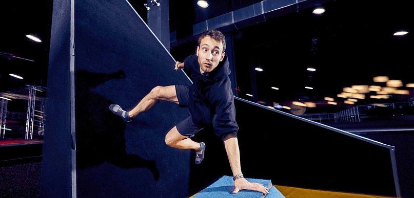 Rodzinna rozrywka w parku trampolin jako stabilny biznes