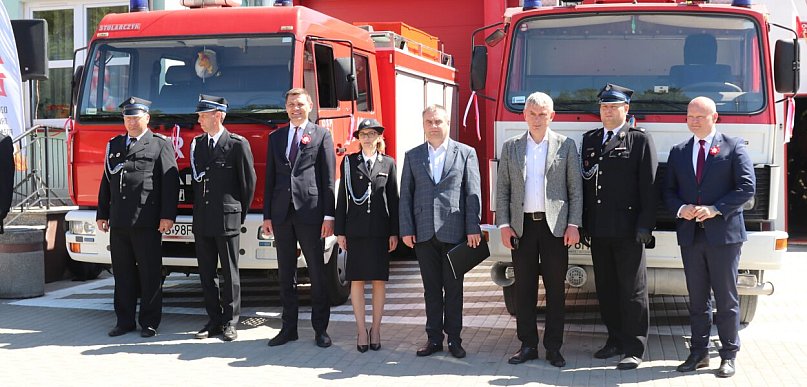 Strażacy z Krobi oddali swoje wozy. Jeden pomoże w sąsiedztwie, drugi w Ukrainie