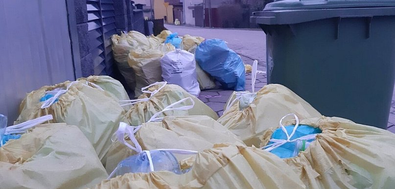 Nawet 2 tys. rocznie za wywóz odpadów? Zrobili analizę. Te dane mówią wszystko