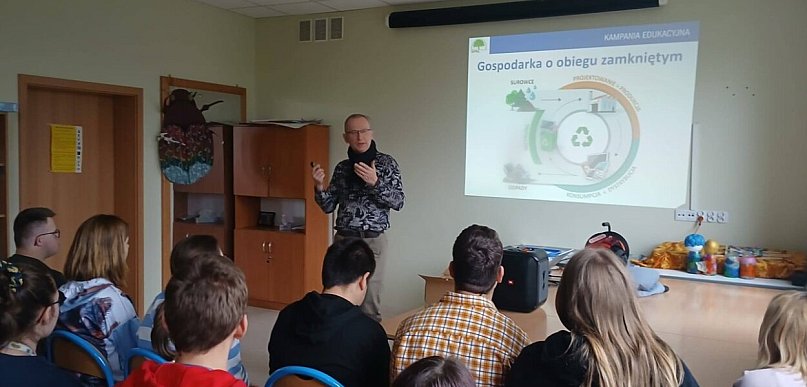 Lekcja odpowiedzialności. Młodzi uczą się troski o środowisko