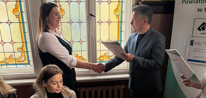 Rozdano dotacje dla firm. Nowi przedsiębiorcy, gotowi na nowe wyzwania