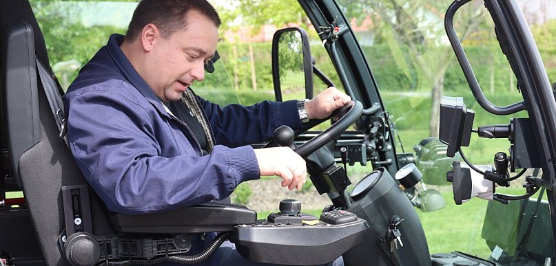 Takiego sprzętu w Gostyniu jeszcze nie było. Burmistrz testował go osobiście