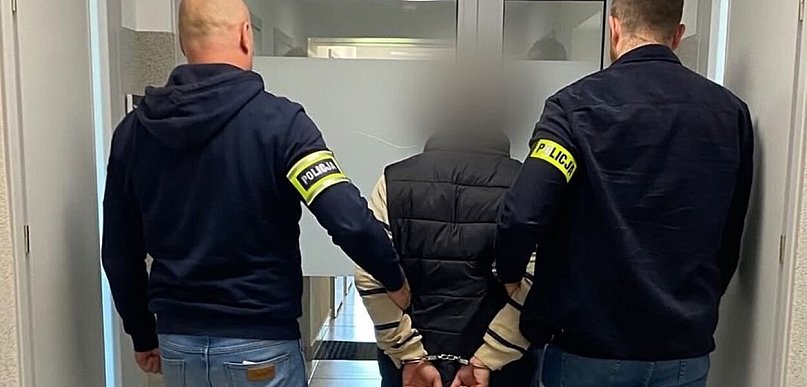 Z półek znikały kawy, czekolady, pasty do zębów, bomboniery i kremy do protez