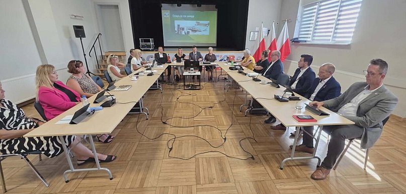 Sprawa się ciągnie, a droga do celu daleka. Mieszkańcy tracą już cierpliwość
