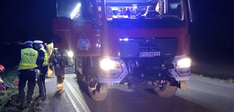 Tajemnicza śmierć na polnej drodze. 39-latek miał rany kłute w okolicy serca