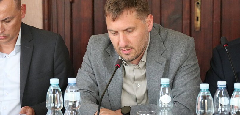 Studia podyplomowe pod lupą radnych. W tle afera Collegium Humanum