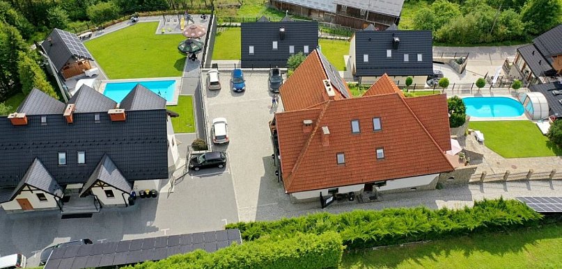 Domek czy apartament z jacuzzi w górach? Na co naprawdę zwrócić uwagę przy rezerwa