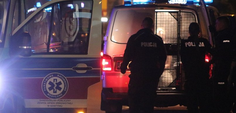 Wstrząsające odkrycie pod Pępowem. Małżeństwo leżało w łóżku. Kobieta...