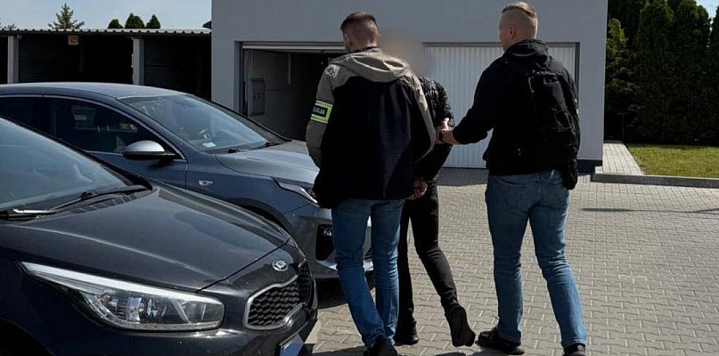 Przytrzymali go za szyję i zabrali gotówkę! Brutalny atak na młodego mężczyznę - 82817