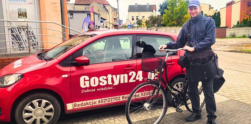 Znają go chyba wszyscy, ale... Wystarczy, że zdejmie mundur i staje się... - 83751