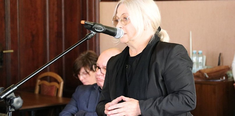 Nawiązała do śmierci młodej pacjentki w szpitalu. Emocje wystrzeliły pod sufit! - 84101