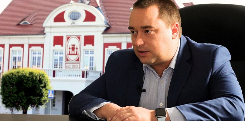 Czytelnicy pytają, burmistrz odpowiada. O cmentarz, o reklamy, o prezenty dla... - 84389