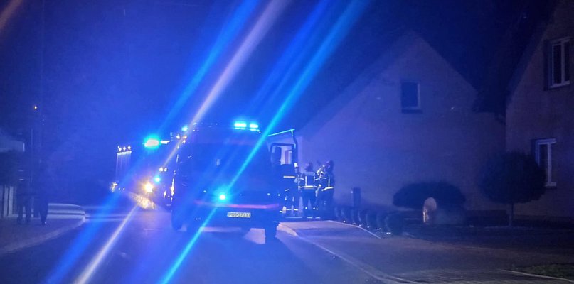 Długo walczyli o jego życie. Strażacy prowadzili reanimację do przyjazdu karetki - 84836