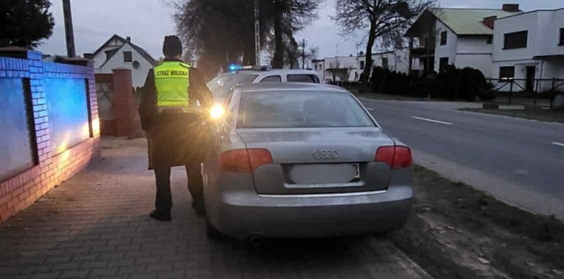 Jechał ścieżką pieszo-rowerową prosto na patrol. Twierdził, że dziadek go poprosił - 84908