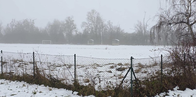 Powstanie kolejny market w powiecie? Trudna sprawa, bo chodzi o teren boiska - 85197
