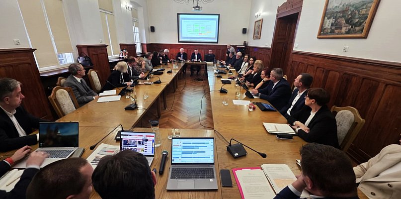 Decyzja zapadła. Nowy rok, nowe stawki. Tyle zapłacą mieszkańcy i firmy... - 85314