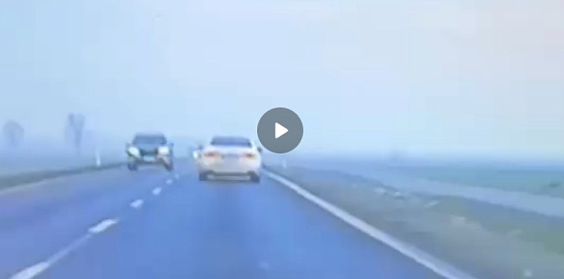 Nowa Cupra "złowiła" pierwszego pirata. Wideorejestrator nie miał litości - 85425