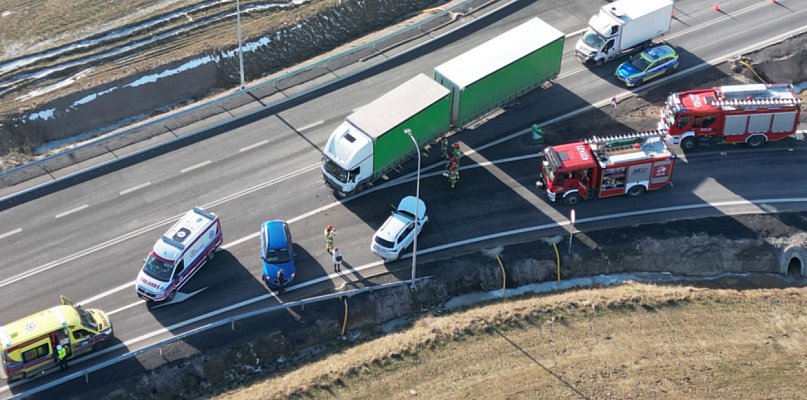 Wypadek na obwodnicy DK12. Na miejscu wszystkie służby. Droga zablokowana - 86971