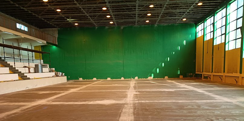 Bez opóźnień, ale z dopłatą. Rachunek za remont gostyńskiej hali poszedł w górę