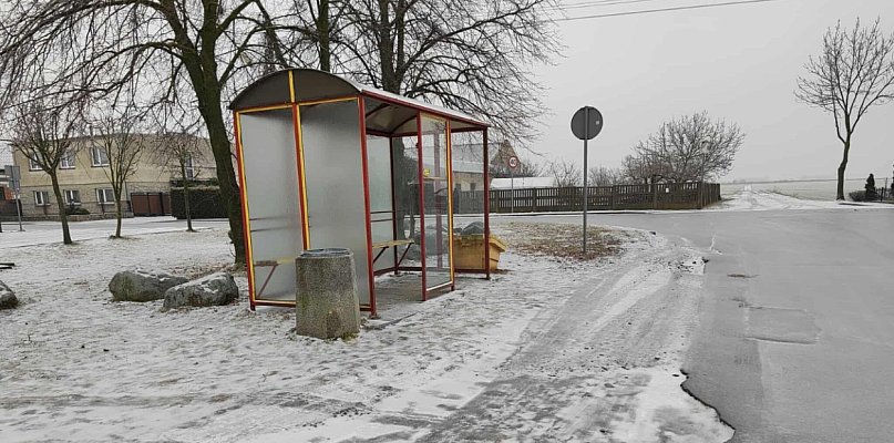 Nie tylko lekcje zostały dziś odwołane! Na drogi nie wyjechały też autobusy...