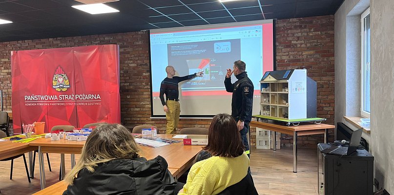 Rozdawali za darmo, teraz muszą się jeszcze tłumaczyć. Niektórzy zaczęli...