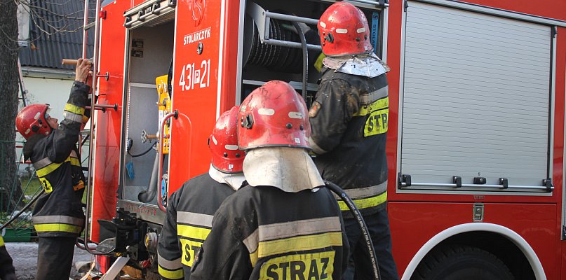Ogień przy gostyńskim sklepie. Strażacy dokładnie sprawdzali to miejsce...
