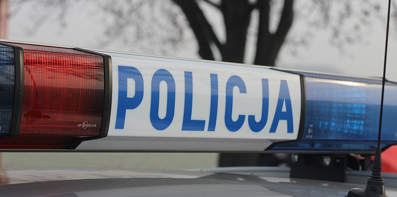 Zrobił to na jednym głównych skrzyżowań w Gostyniu. Na oczach policjantów