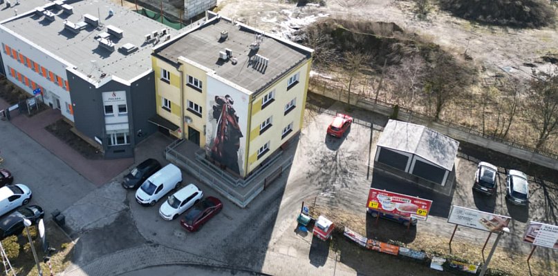 Kto się komu naraził? Kiedy przyszli do pracy, zamki w drzwiach były zablokowane