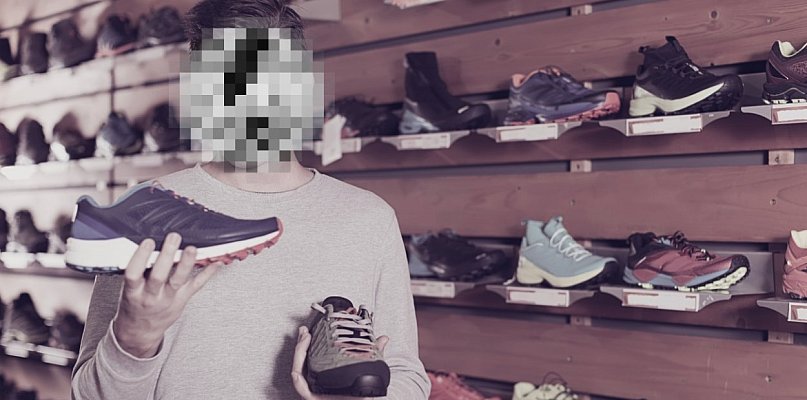 Wyszedł ze sklepu w nowych butach, stare odłożył na półkę. Dopadł go...