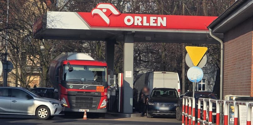 Orlen uspokaja, ale na stacjach widać coś innego. Sprawdziliśmy jak zmieniły...