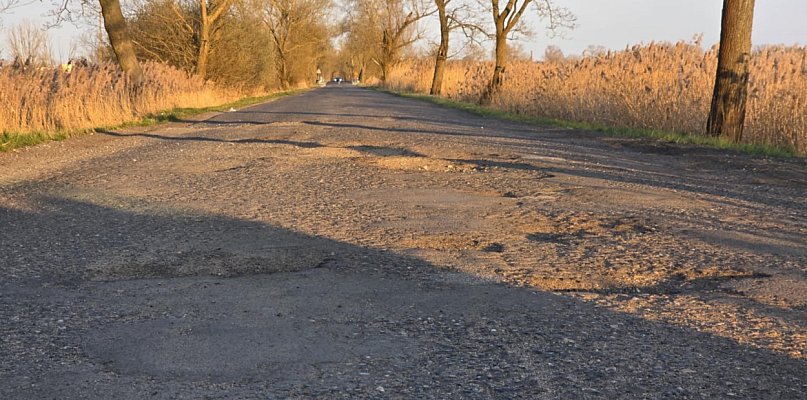 Kierowcy mieli dość, a mieszkańcy alarmowali. Remont drogi się rozpoczął