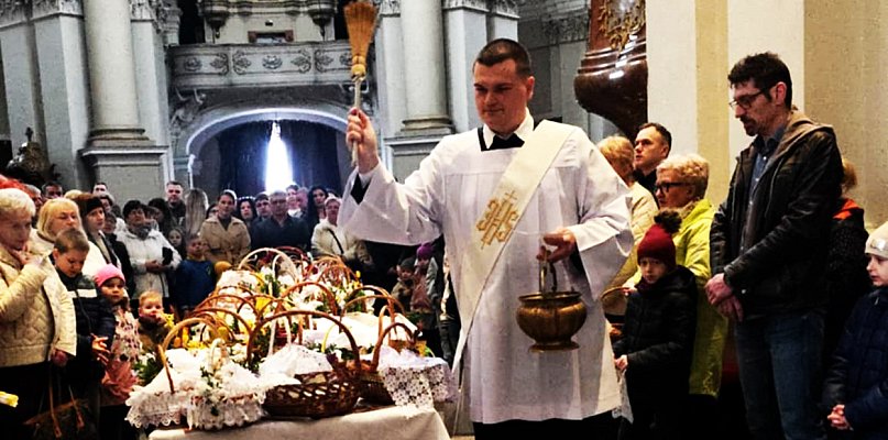 Święconka to coś więcej niż tradycja. Ten moment wciąż gromadzi tłumy ...