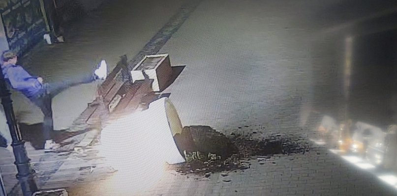 Długo nie szukali. Na nagraniach widać wszystko. Sprawcą okazał się 26-latek...