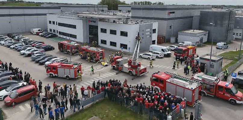 Pożar w biurowcu firmy i pracownicy bez wyjścia. To był test dla strażaków