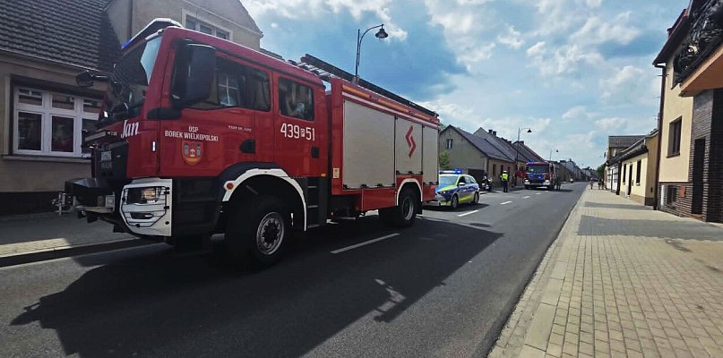 19-letni kierowca wyjeżdżał z posesji. Wtedy to się stało. Policja wskazała...