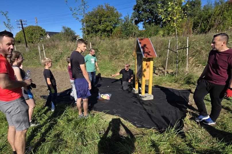 Gminny sad i pasieka w Piaskach