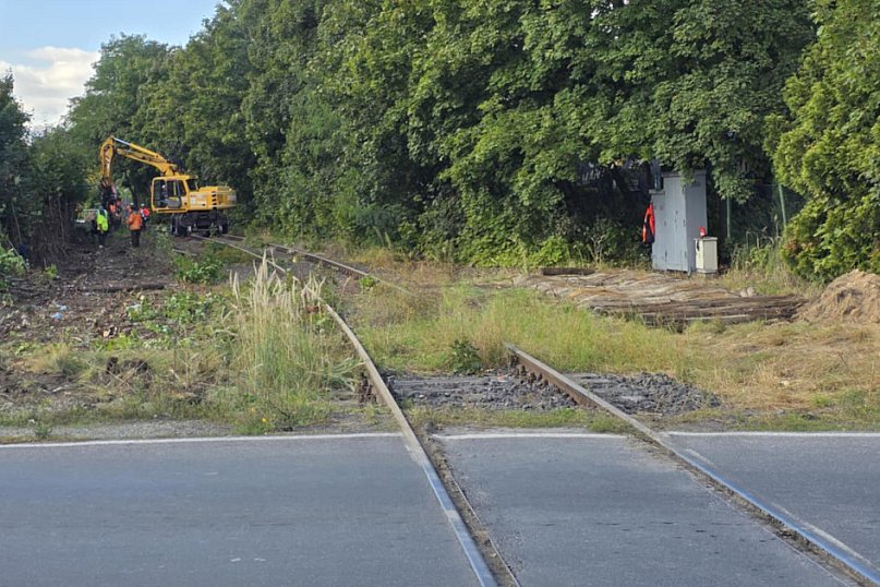 Trwa rozbiórka nieczynnego torowiska i porządki w Gostyniu