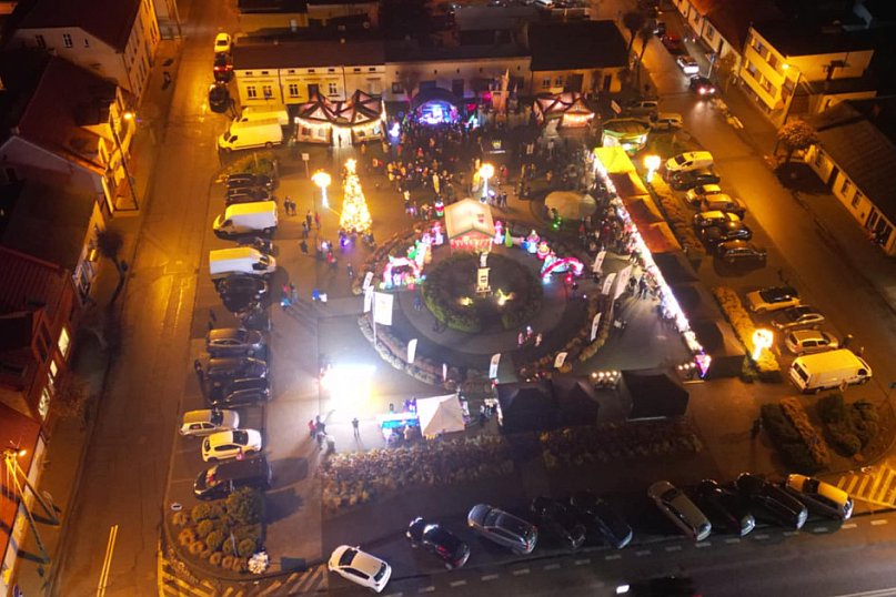 Mikołajki na rynku w Piaskach