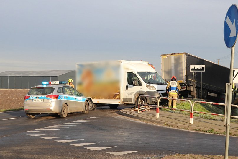 Zderzenie dwóch pojazdów w Żychlewie