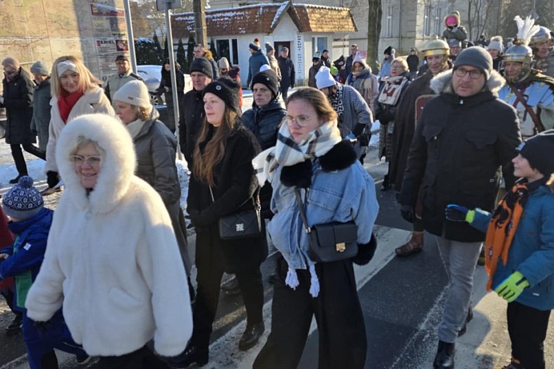 Orszak Trzech Króli przeszedł ulicami Gostynia