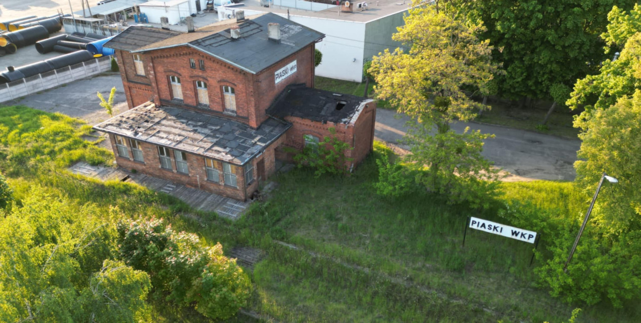 Dworzec w Piaskach na nowo ożyje? Te pomysły są chyba na właściwych torach