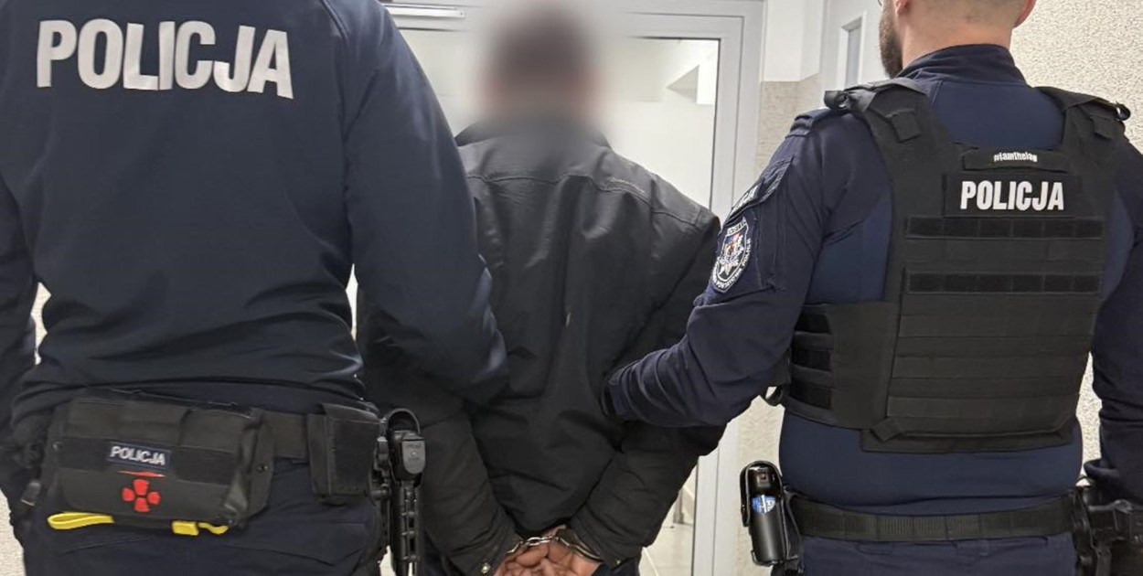 Myślał, że przejdzie niezauważony? Zwykły spacer zakończył się więzieniem