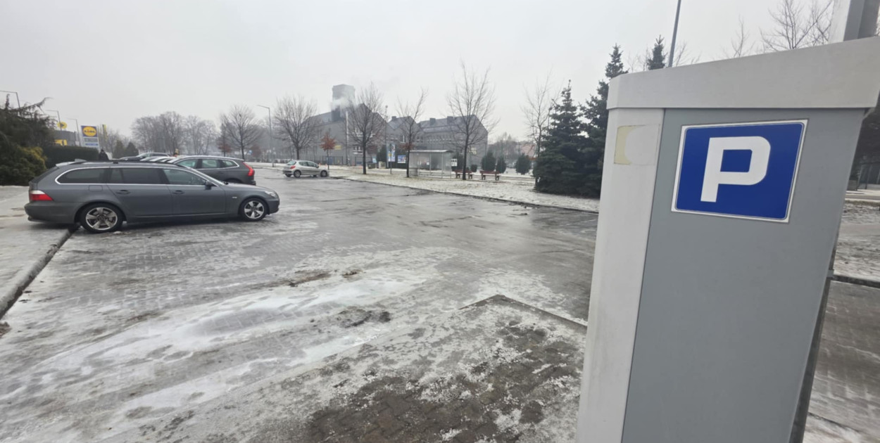 Skoro płacę, to wymagam... Czy ta zasada obowiązuje też na płatnych parkingach?