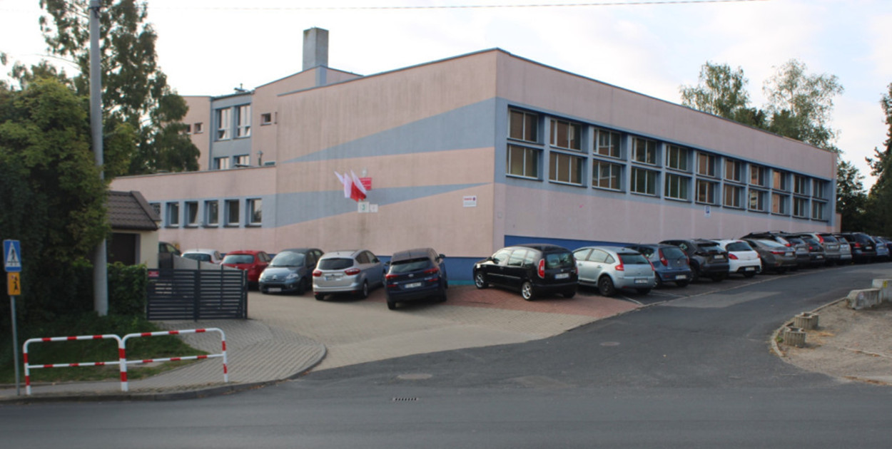 Krok po kroku, piętro po piętrze... A co z prywatną stołówką? Mamy odpowiedź...