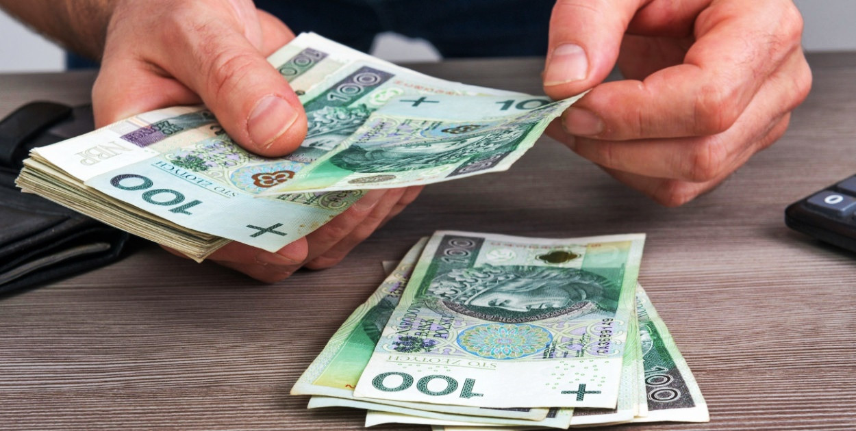 800 Plus do likwidacji? Padła propozycja, która może rozpalić do czerwoności