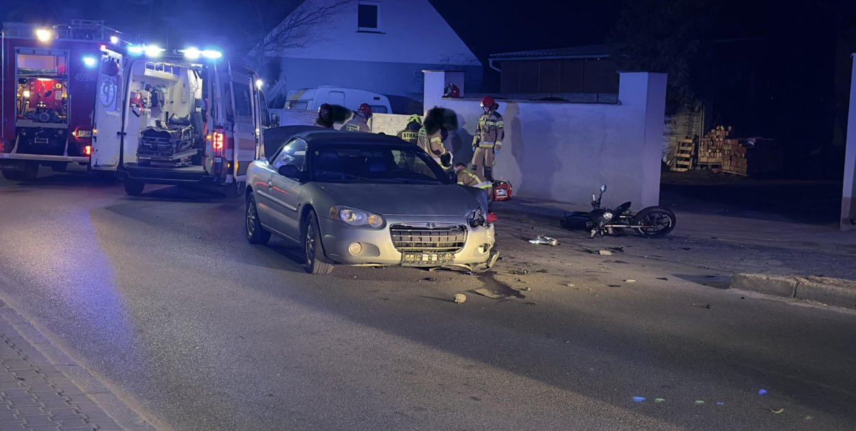 Niedzielny wieczór zakończył się wypadkiem. Ranny motocyklista...