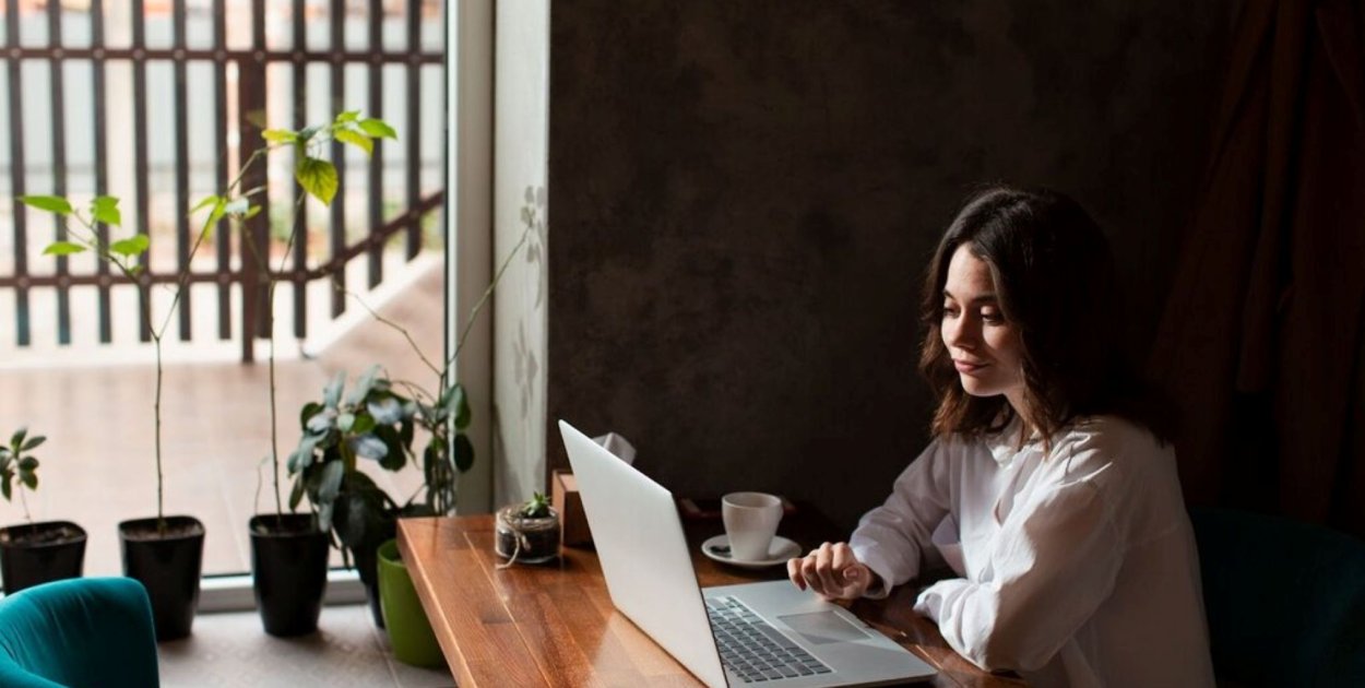 Praca zdalna w małym mieście: korzyści i wyzwania dla mieszkańców