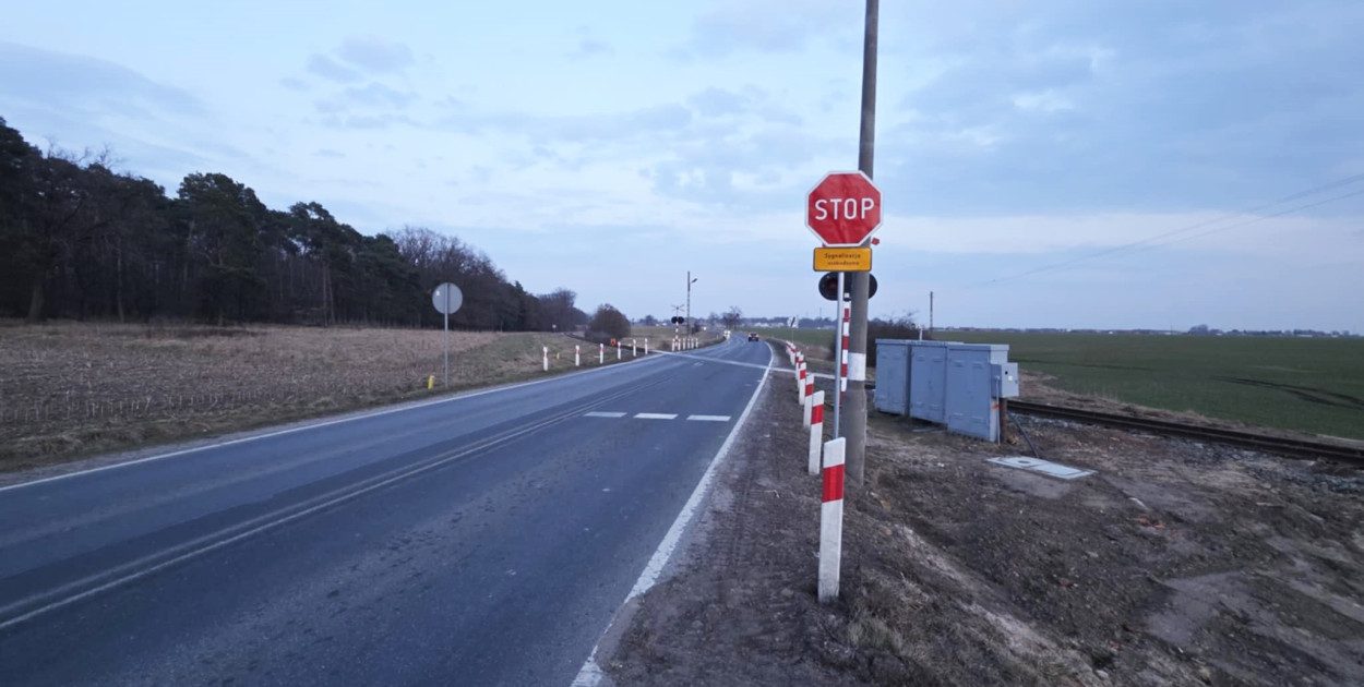 Absurd za Golą? Kierowcy zatrzymują się jak wryci i pytają: "Na co to komu?"