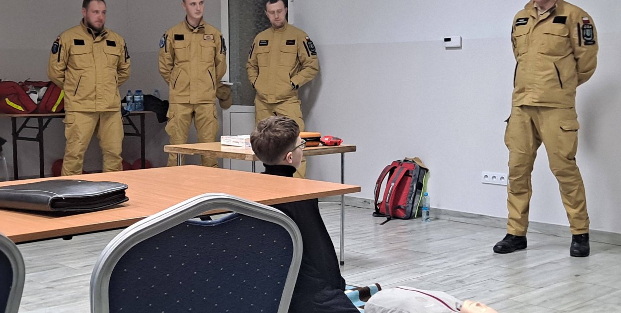 Między teorią a praktyką, z myślą o tym, co najważniejsze