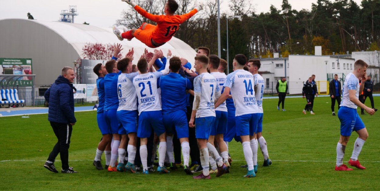 Dwoje zawodników Kani Gostyń na sportowym podium